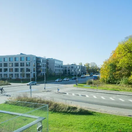 Spacious 2-br W A Balcony By Harbour - 92 *