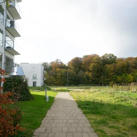 Spacious 2-br W A Balcony By Harbour - 92 Lägenhet